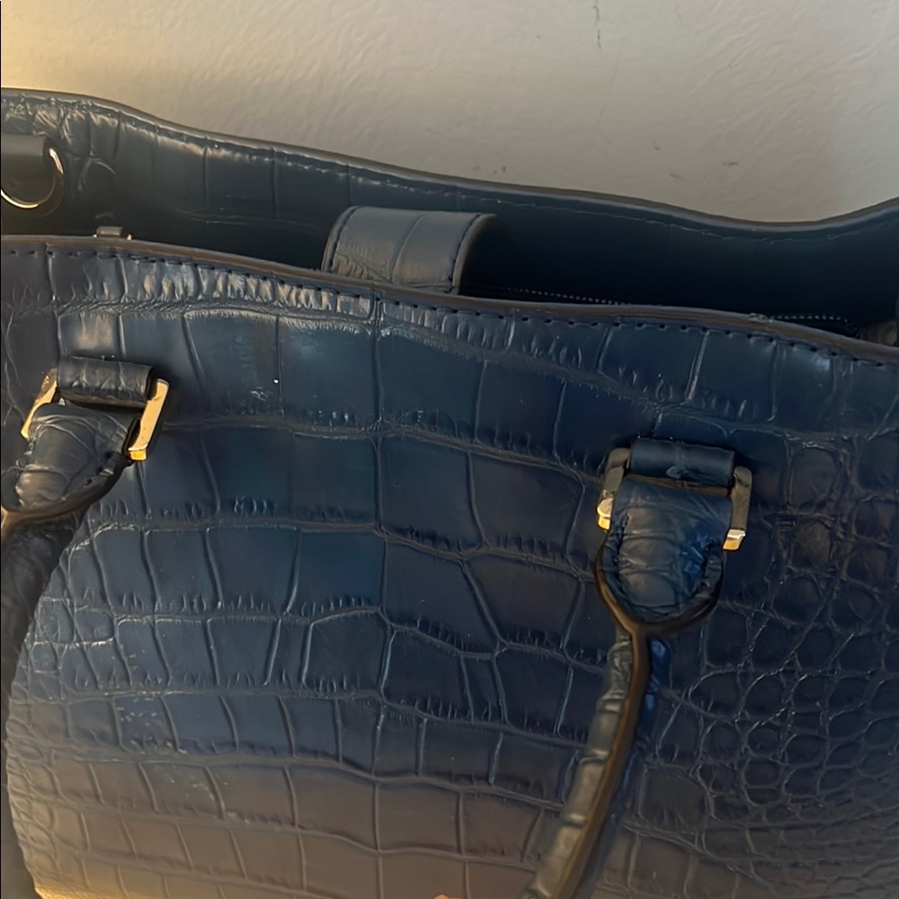 Michael Kors Blue Satchel Sophisticated Structured Design - Picture 5 of 9